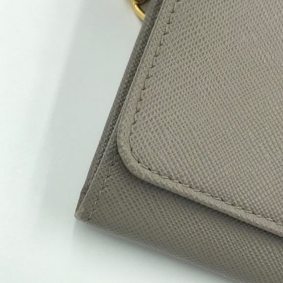 ❤️SOLD❤️ PRADA Saffiano Metal Chain Wallet Gray - Picture 6 of 8
